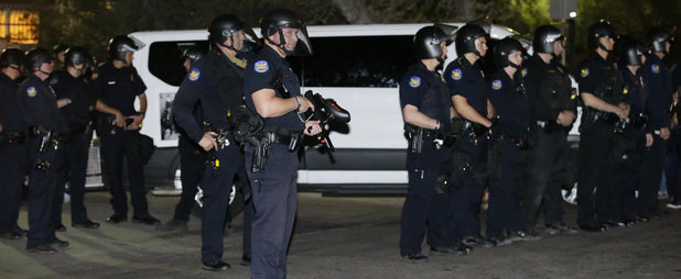 Trump Deportations Begin, RINOs Vow to Save the Illegal Aliens