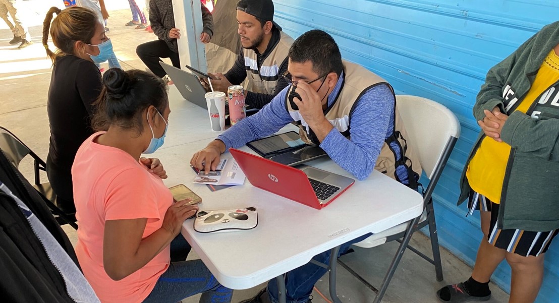 Breaking: UN Caught Handing Out Money To Illegal Alien Caravan!