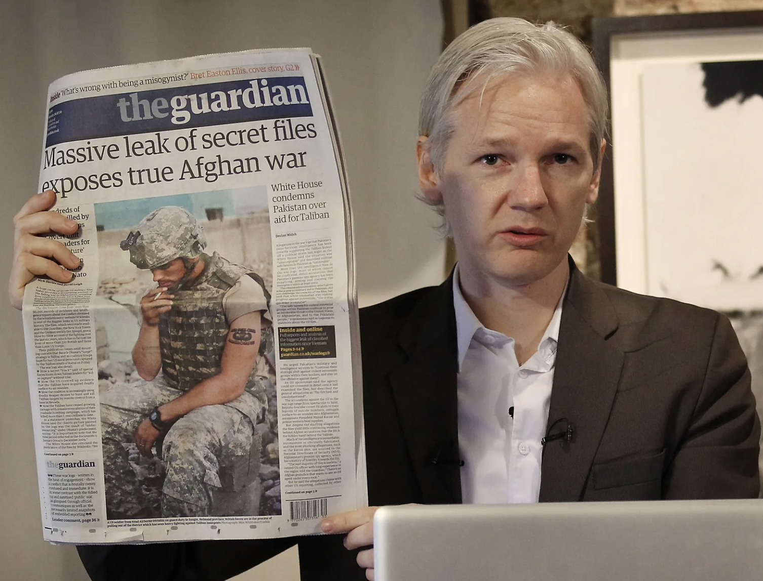 FREE Assange – Halt Extradition Attempts and Drop Charges Against Julian Assange