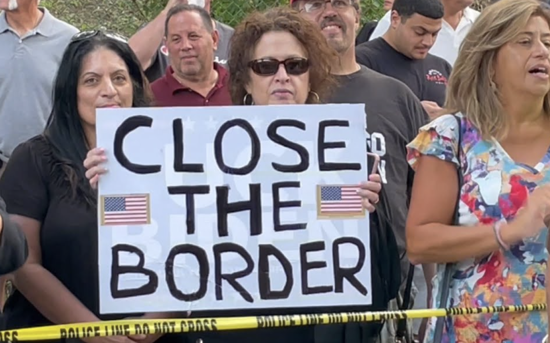 120,000 Chinese Soldiers Have Crossed The Southern Border?! Pass H.R.2 Before Its Too Late!