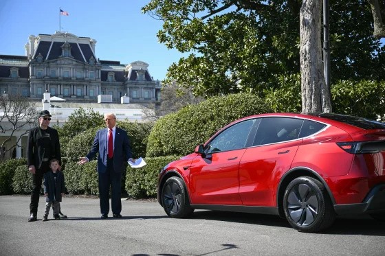 Trump Purchases Tesla, Signals Support for Musk Amid Company’s Challenges